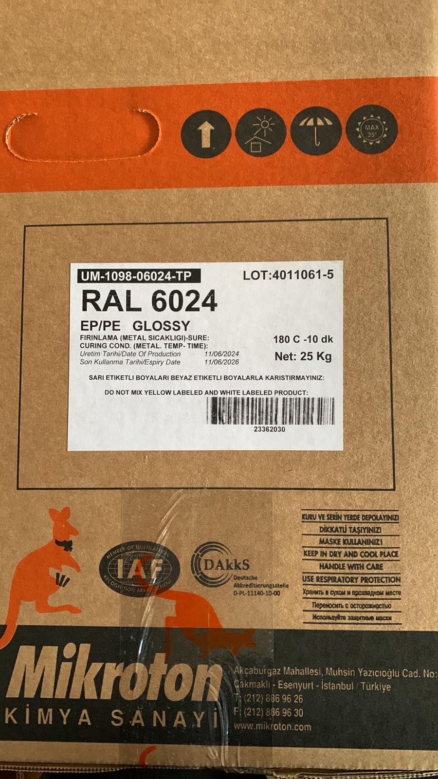 Порошкова поліефірна фарба Mikroton UM-1098-06024-TP RAL 6024 зелений глянець 25 кг.